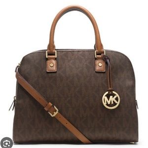 Michael Michael Kors Jet Set Travel Signature Large Womens Satchel